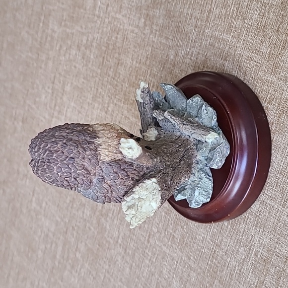 Cherison Spirit of the North Owl Figurine on Wooden Base - Picture 3 of 8